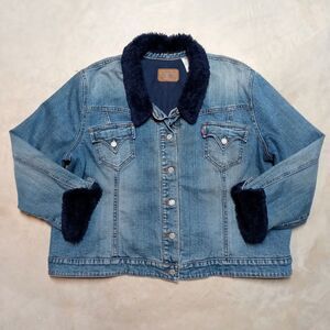 Levi's Trucker Jacket Women's Size 3X Faux Fur Collar Cuffs Quilt Lined Jean